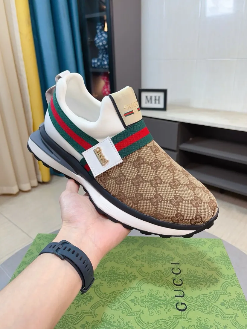 Factory price 458🌹🌹GUCCI [Gucci] New high-end brand of men's shoes, the latest fashionable casual men's shoes, trendy and versatile style, relaxed and sporty style, uppers imported from Italy, first-layer cowhide, genuine leather lining and ultra-fine workmanship. Original personalized fashionable rubber wear-resistant outsole, light and comfortable on the foot, size 38-44